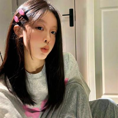 一位站立的人
